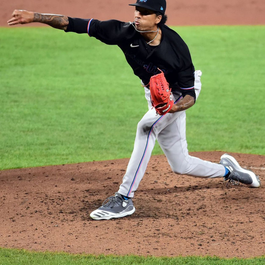 Red 'Hype 1' PRO HYDE™ Series Pitcher's Glove Inch RHT